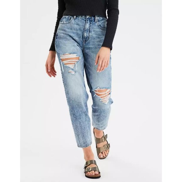American Eagle Outfitters Denim - NEW American Eagle High Rise Curvy Mom Jeans